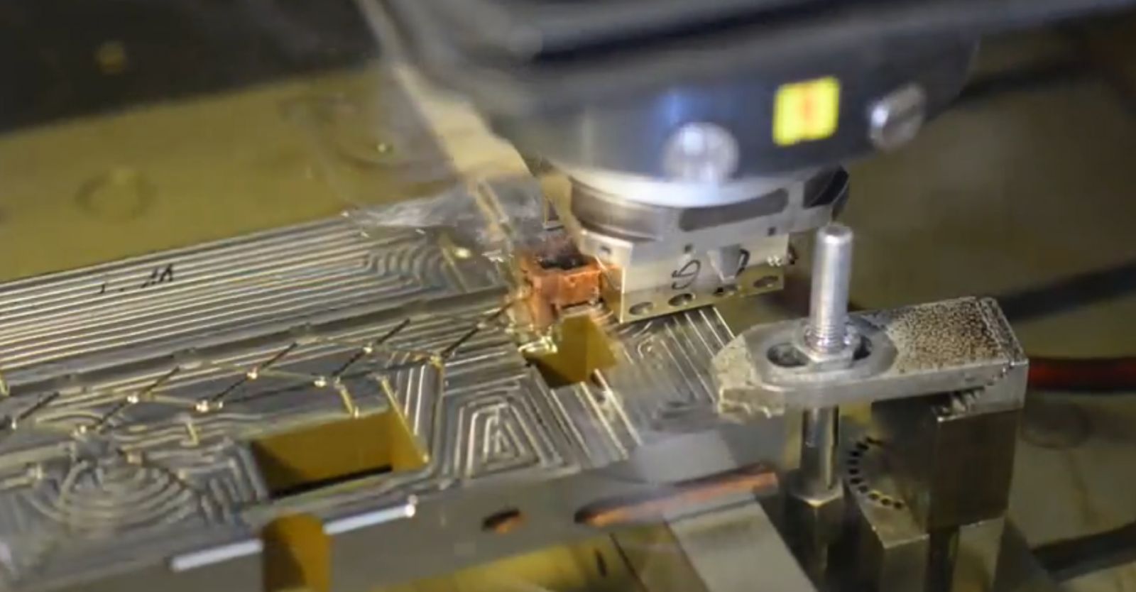 EDM Werkzeugbau und Herstellung der industriellen Werkzeuge Menart